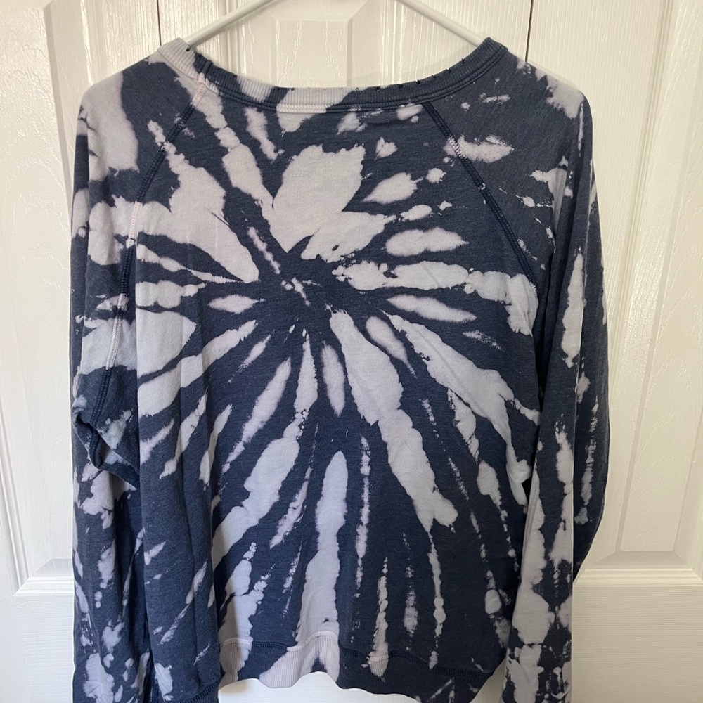 Buffalo sweatshirt- super cute, Southern Bliss - Picture 4 of 4